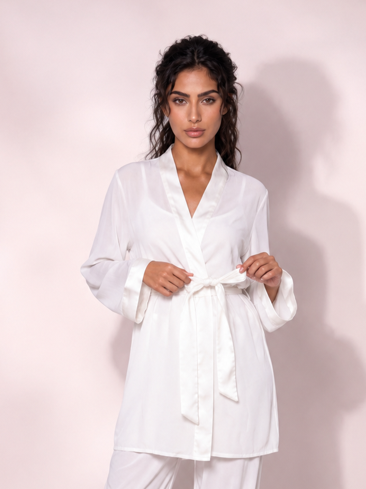 She's Settin Rules Robe