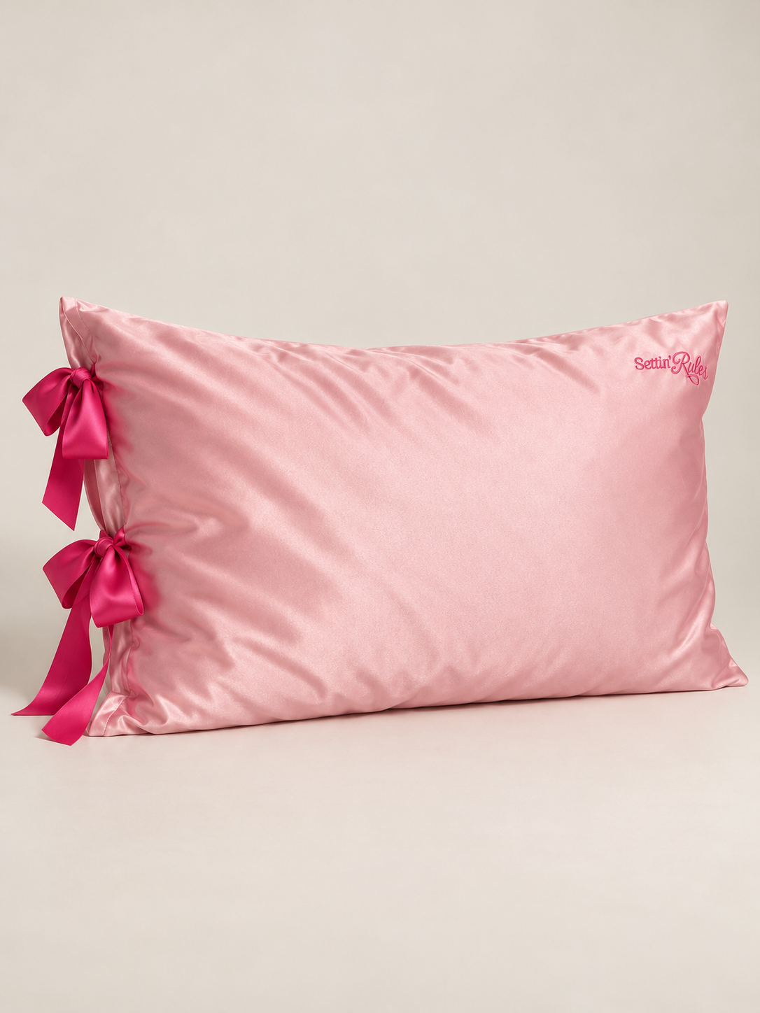 Ribboned Pillowcase in Pink