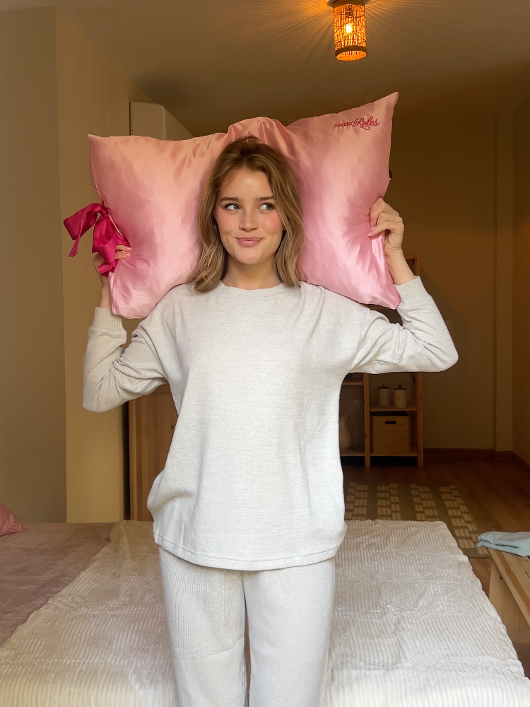 Ribboned Pillowcase in Pink